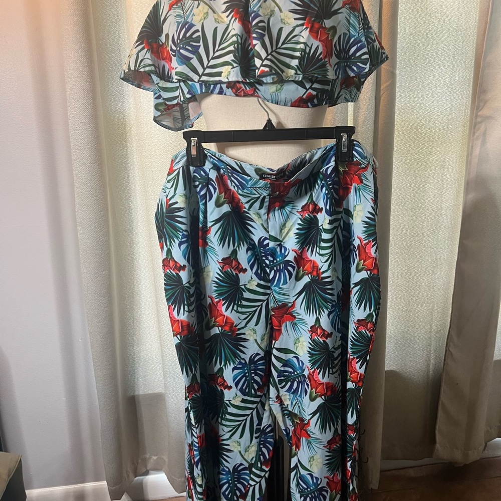 Fashion Nova Tropical 2 Piece Set- Red and Green